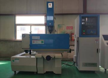 蘇州昆山仁光火花機廠家的團隊-仁光 蘇州昆山仁光火花機廠家的團隊-仁光